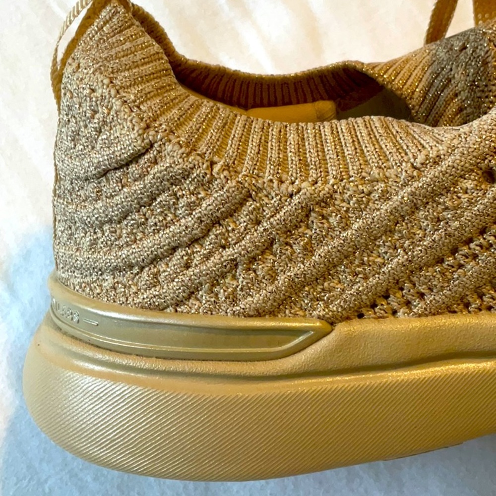 APL Techloom Wave Sneakers, Size 7 and 7.5 - Picture 6 of 7